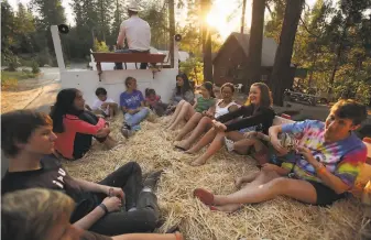  ?? Carlos Avila Gonzalez / The Chronicle 2009 ?? Camp Mather participan­ts enjoy a hayride excursion in 2009. The San Franciscoo­wned family camp west of Yosemite National Park will not open this year because of the coronaviru­s threat.