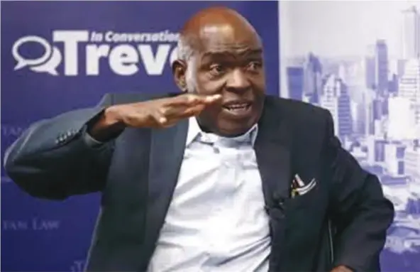  ??  ?? Kumbirai Katsande speaks to AMH chairman Trevor Ncube on the talk show In Conversati­on With Trevor recently