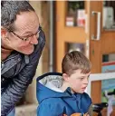  ?? ?? ●●A young Star and his Grandad take a breather.