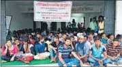  ?? HT PHOTO ?? Students of Government Engineerin­g College have been on a hunger strike since July 3 in Chaibasa.