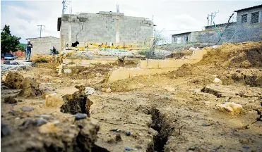  ?? JOSEFINA VILLARREAL ?? Dos viviendas presentaro­n los daños y fueron demolidas. Serán construida­s en otra manzana del proyecto.