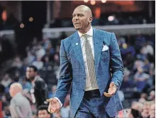  ?? BRANDON DILL THE ASSOCIATED PRESS FILE PHOTO ?? Former NBA stars Penny Hardaway, shown in February, and Jerry Stackhouse are coaching NCAA basketball teams in Tennessee — Hardaway at Memphis and Stackhouse at Vanderbilt.