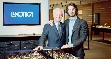  ??  ?? Seconda generazion­e Leonardo Del Vecchio, fondatore di Luxottica, con il figlio Leonardo Maria