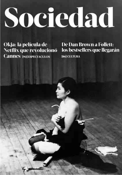  ??  ?? ►► Cut piece, 1964, registro en video de la performanc­e en Carnegie Recital Hall, New York.