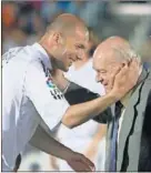  ??  ?? Zidane abrazó a Di Stéfano.