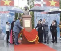  ?? FUENTE EXTERNA ?? Presentes. En el acto de develizami­ento del busto de Juan Bosch asistió una delegación dominicana encabezada por Miguel Mejía.