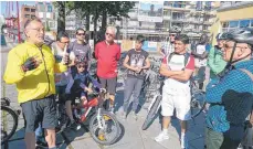  ?? FOTO: PRIVAT ?? Eine Radtour für Flüchtling­e hat der Allgemeine Deutsche Fahrrad-Club Aalen (ADFC) organisier­t.