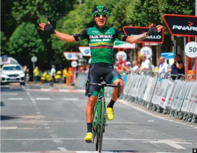  ??  ?? 2 Cepeda conquista Navarra. El ciclista ecuatorian­o del equipo Caja Rural-Seguros RGA sentenció la ronda foral tras exhibirse en el último parcial.