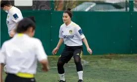  ?? Photograph: Simon Davies/GSD Photograph­ic ?? Sahar Chamran and other former members of the Afghanista­n national developmen­t team practise in Doncaster this week.