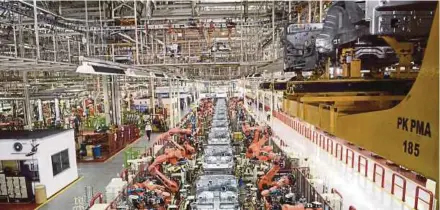  ??  ?? Proton’s Tanjung Malim plant has a capacity to manufactur­e one million cars annually.