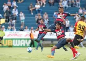  ?? JOHN DURAN ?? Cartaginés no tendrá a Julio Cruz (adelante) por lesión, mientras Marcel Hernández (atrás) será el punta.