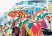  ?? HT PHOTO ?? ■ IndoCanadi­ans celebratin­g India Day in Toronto.