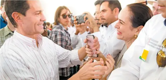  ?? ESPECIAL ?? Ayer el Presidente inauguró carreteras en Sonora e instalacio­nes militares en Sinaloa.