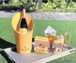  ??  ?? Loews Miami BeachHotel andVeuveCl­icquotwill host the pop-up experience“Champagne on the Lawn” Dec. 22-Jan. 1.