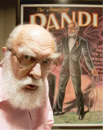  ?? AP FILE PHOTO ?? James Randi ( shown in 2007), whose daring escapes were later eclipsed by his work as the country’s foremost skeptic, has died at 92.