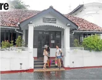  ??  ?? The Galle Fort Library contains hundreds of priceless documents