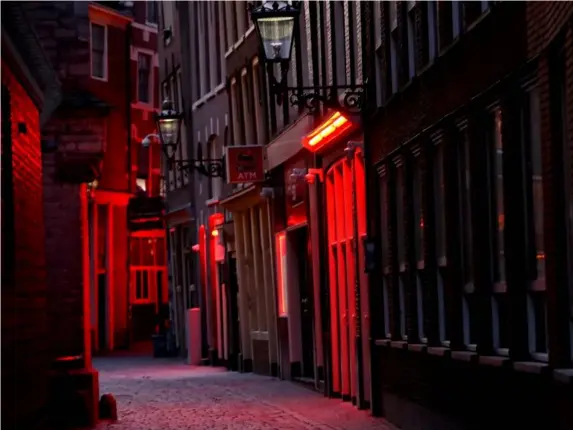  ??  ?? The famous red light district wears a deserted look