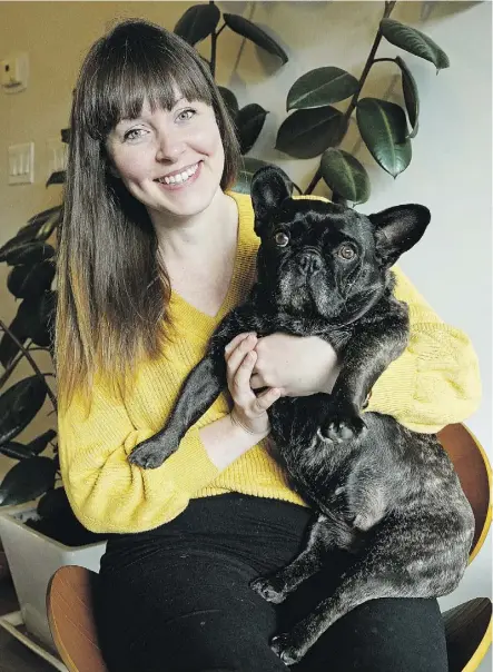  ?? LARRY WONG ?? Ainsley Hillyard and her French bulldog star in Jezebel, at the Still Point, which debuts Oct. 11 as part of the Roxy Performanc­e Series.