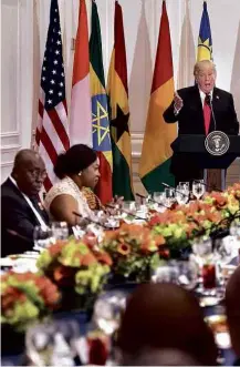  ?? Brendan Smialowski/AFP ?? Trump fala a líderes africanos em reunião em hotel em NY