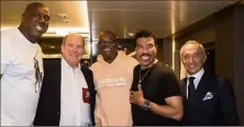  ??  ?? Magic Johnson, le prince Albert II, Samuel L. Jackson, Lionel Richie et Alberto Galassi. (Photo Mesi / YCM)