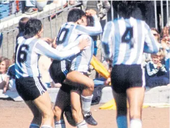  ??  ?? Top: A young Diego Maradona glides away from Kenny Dalglish; above: Leopoldo Luque celebrates his goal in the 3-1 win with Maradona.