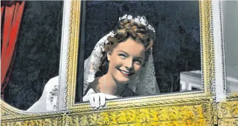  ?? FOTO: IMAGO IMAGES ?? Romy Schneider im ersten „Sissi“-Film, der am 21. Dezember 1955 Premiere feierte. Es folgten zwei Fortsetzun­gsfilme.