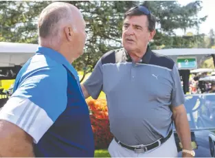  ?? DAVE SIDAWAY FILES ?? Former Canadiens player and general manager Serge Savard, right, says he is disappoint­ed in the organizati­on after he recommende­d its new GM but hasn't heard from any team executives since.