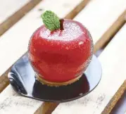  ??  ?? Apple dulce de leche by chef Miko Aspiras