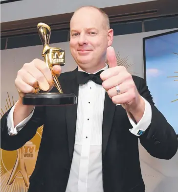  ??  ?? GOLDEN BOY: Tom Gleeson poses after controvers­ially winning the Gold Logie.