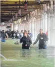  ?? FOTO: AFP ?? Venedig versinkt in diesen Tagen im Hochwasser.