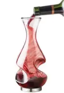  ?? Special to The Okanagan Weekend ?? Decanting red helps the wine best express itself.