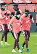  ?? STRINGER / REUTERS ?? Último entrenamie­nto de Umtiti