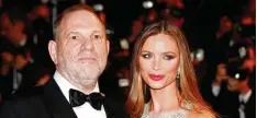  ?? Foto: Ian Langsdon, dpa ?? Da war seine Welt noch in Ordnung: Filmproduz­ent Harvey Weinstein und seine Frau Georgina Chapman 2016 in Cannes.