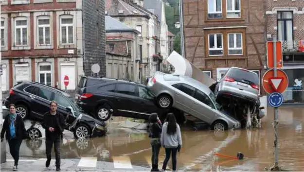  ?? FOTO AFP ?? Voor beschadigd­e auto’s is de kans dat je geld krijgt van de verzekeraa­r veel kleiner.