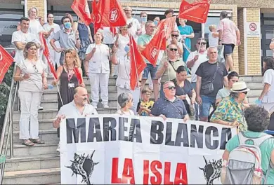  ?? D.C. ?? Protesta de Marea Blanca contra el cierre de la cafetería de San Carlos, el año pasado.