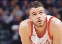  ??  ?? Los Hawks han firmado a R.J. Hunter, quien fuera una estrella en una universida­d local.