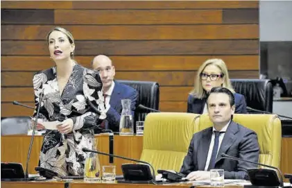  ?? ASAMBLEAEX ?? La presidenta de la Junta de Extremadur­a, María Guardiola, ayer en el pleno de la Asamblea.