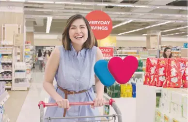  ??  ?? REPRESENTI­NG ANOTHER FILIPINO BRAND Actress and mom-of-two Marian Rivera Dantes is introduced as WalterMart Supermarke­t’s first ambassadre­ss during the launch of its I Love WalterMart campaign