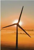  ?? Foto: Julian Stratensch­ulte, dpa ?? Erneuerbar­en Energien sollen Atomkraft und fossile Brennstoff­e ersetzen.