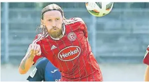  ?? FOTO: RALPH-DEREK SCHRÖDER ?? Routinier Adam Bodzek im Trikot der Regionalli­gamannscha­ft von Fortuna.