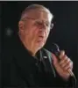  ?? ERIC BONZAR — THE MORNING JOURNAL ?? Sheffield Village Mayor John D. Hunter, who also serves as safety service director, gives the State of the Village address May 15, during the ninth annual Mayor’s Business Council Breakfast Meeting at Quaker Steak and Lube.