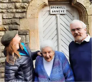  ?? Picture: Caroline Cooper ?? Caroline and Nick Cooper with their neighbour Margaret Savage, outside their home which was recently hit by a lorry on Solsbury Lane