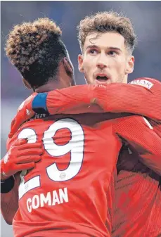  ?? FOTO: IMAGO ?? Tor für Bayern: Leon Goretzka umarmt Kingsley Coman.