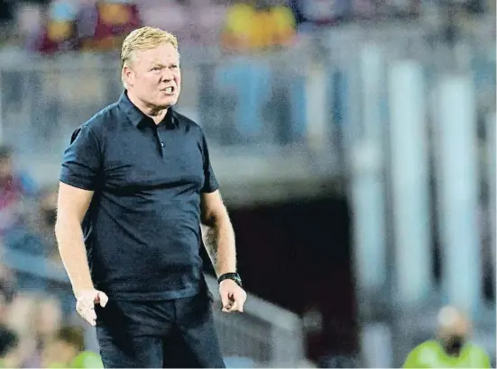  ??  ?? L’entrenador del FC Barcelona, Ronald Koeman, dimarts al Camp Nou