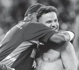  ?? Yi-Chin Lee / Staff photograph­er ?? “Boy, I’m at a loss for words,” Astros manager Dusty Baker said of second baseman Jose Altuve’s walkoff homer that beat the Yankees on Sunday.