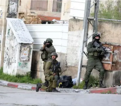  ?? © getty ?? Israëlisch­e soldaten op de Westelijke Jordaanoev­er.