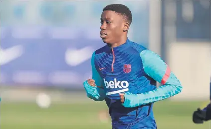  ?? FOTO: FC BARCELONA ?? Ilaix Moriba (18 años) prioriza continuar vistiendo la camiseta del Barça, con el que tiene contrato en vigor hasta 2022