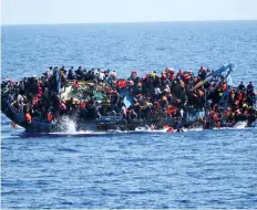  ?? DR ?? Guarda líbia já retirou mais de dez mil pessoas do mar