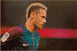  ?? Foto: reuters ?? Disputa. Neymar llega como la estrella por la que pagaron más de 200 millones de euros.