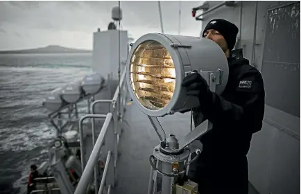  ?? PHOTO: LAWRENCE SMITH/STUFF ?? Crew on the HMNZS Otago prepare for deployment to the Southern Ocean.